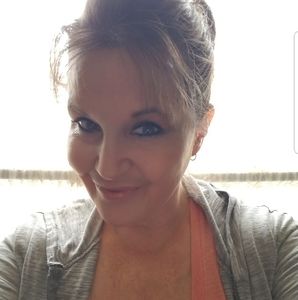 Meet your Posher, Diana